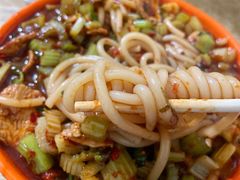 -玲玲米粉·新疆现炒米粉(大十字总店)