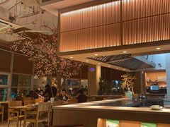 -蜜桃餐厅·伴山(湖滨商业街店)