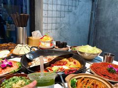 -贰回巷火锅馆(钟楼店)