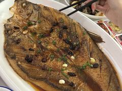 -丹水桥地锅鱼·翘嘴鲌·地方特色全鱼宴(丹江口大坝店)