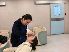 -上海大学附属上海和平眼科医院