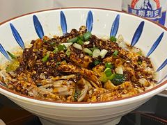 -黄记煌三汁焖锅(新佳丽江汉路店)