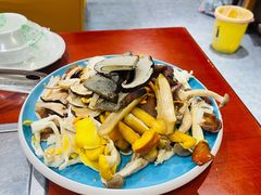 -菌之家·专业纯野生菌火锅·特色炒菌