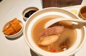 Abalone with Oyster Mushroom Meat Bone Tea
