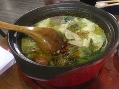 石锅酸菜鱼-周鱼小馆石锅酸菜鱼(活力汇店)