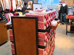 -首创奥特莱斯(西安店)