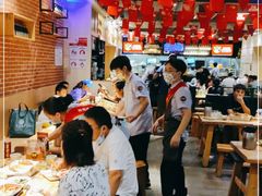 大堂-木屋烧烤(岗顶二店)