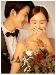 -易摄影婚纱摄影工作室