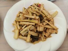 -天乐农家鱼头王(天目湖店)