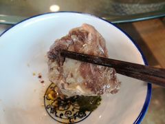 -石磨豆花家常菜·牦牛排土火锅
