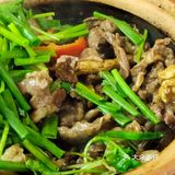 抵食夹大件的煲仔菜～秋哥美食