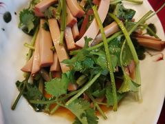 -侬佳蒸菜馆(听潮店)