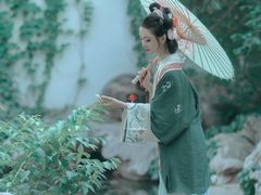 -翩若国风汉服体验馆