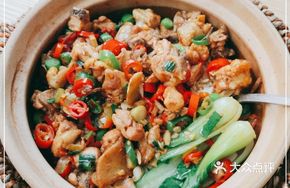 Stir-fried Chicken Claypot Rice