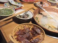 -洱火云南酸菜牛肉火锅(石景山当代商城店)