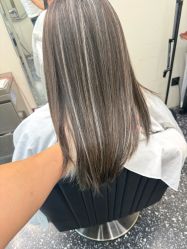 -Hair Co.一间沙龙