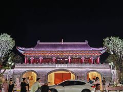 -巴陵广场