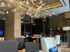 大堂-大中华希尔顿酒店-念自助餐·嗨啤·小龙虾