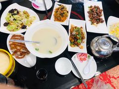 -六和聚传统烤鸭.天津菜(和平店)