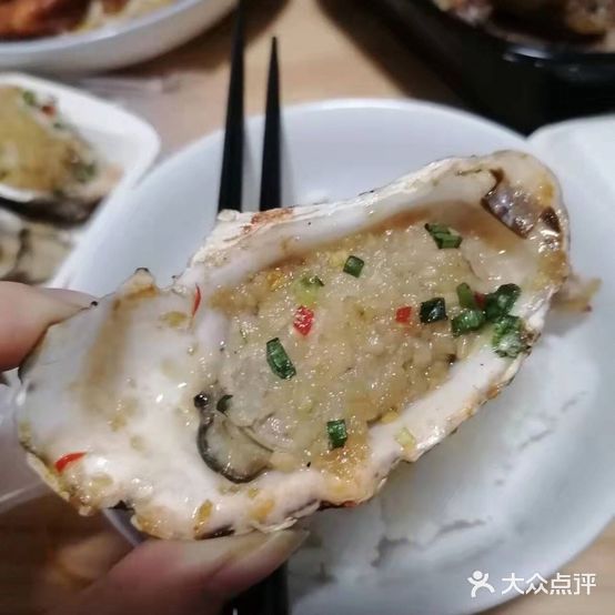 美食小巷烤海鲜