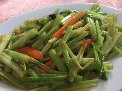 炒本地西芹-标记好食