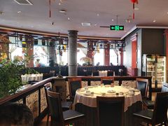 -八府香鸭·啫啫煲(华山路店)