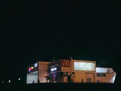 -麦当劳(石坝服务区店)