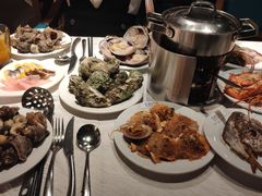 -领鲜活海鲜榴莲自助火锅(东门店)