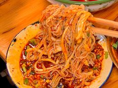 -拈签一笑黄牛肉辣卤串串