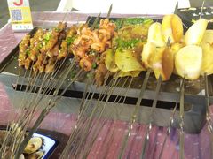 -老街烧烤大排档·地道湖北菜·龙虾馆(汉口火车站店)