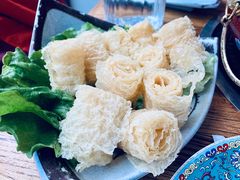 -毛辣果·贵州红酸汤牛肉火锅(西单店)