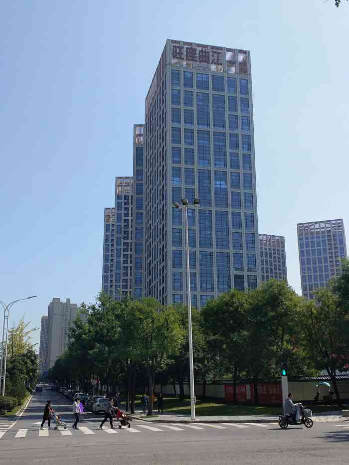 新起的曲江新中心,旺座曲江,宏伟