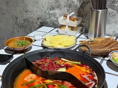 -贰回巷火锅馆(钟楼店)