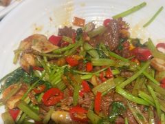 -东口码头·烧鸽子·鱼头泡饼·地方菜(金鹰悦城店)