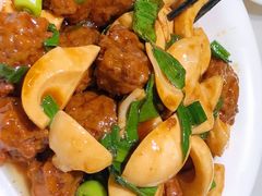 蛋白烧藕元-刘胖子家常菜·蹄花焖藕(兴业店)