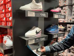 -NIKE上海青浦优选体验店