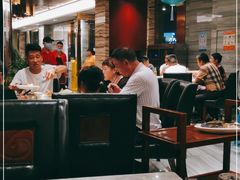 大堂-忘情水鱼头·鲜鱼火锅(滨江中路店)