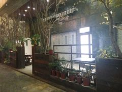 -春天里·老街坊餐厅(港隆广场店)