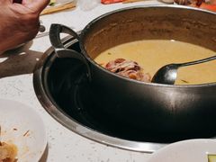 -三人行骨头王火锅(长寿店)