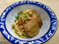 辣肉辣酱拌面-陀块头面馆(梅岭南路店)