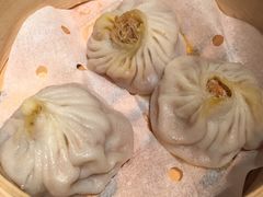 蟹粉小笼包-老头儿油爆虾·知味杭州(爱琴海购物中心)