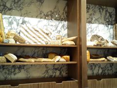 面包甜点陈列柜-WHEAT&BAKER-麥(凯德来福士店)