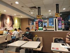 -麦当劳(轻轨曹杨路店)