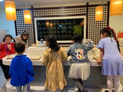 -成都星期8小镇(江宁南路店)