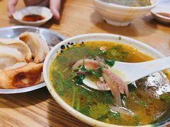 -黄阿姨锅贴大王(万航渡路店)