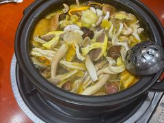 -菌之家·专业纯野生菌火锅·特色炒菌