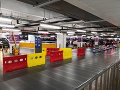 -虹桥火车站-停车场