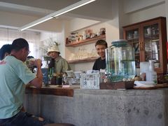 -巴浪鱼咖啡馆 Local Fish