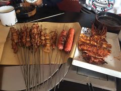 -喝丢一只鞋海鲜烧烤·海肠捞饭(文体街店)
