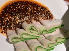 蒜泥白肉配乳瓜-初蓉丨遇见新川菜(亲贤街荣耀店)